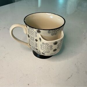 Creative Co-op Stoneware Mug w/Tea Bag or Marshmallow Holder Beige & Ivory 16 oz
